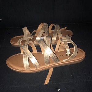 ‼️ BRAND NEW American Eagle Sandals ‼️